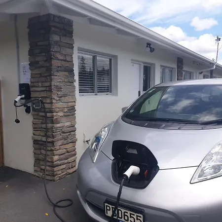 Rose Apartments Central Rotorua- Accommodation & Private Spa